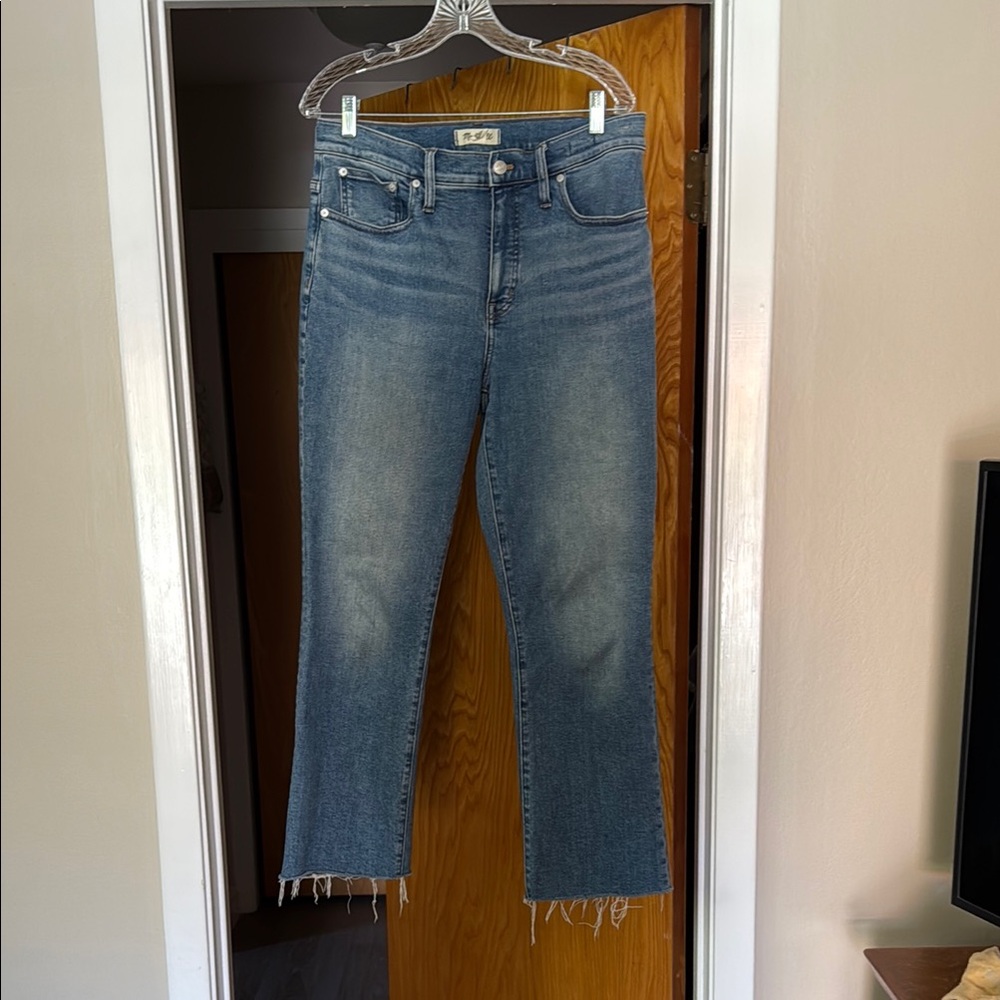Madewell Mid-Rise The Kick Out Jean
